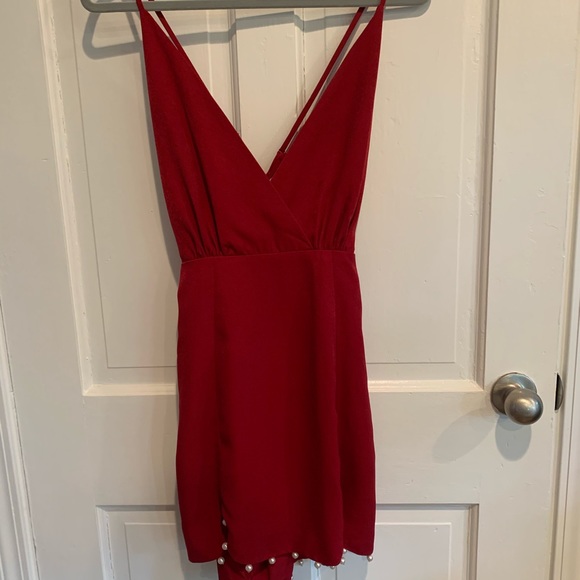 NBD little red dress with pearls - Picture 3 of 8